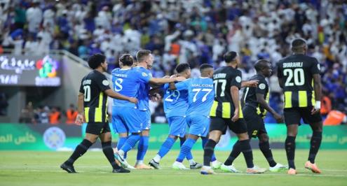 النمور تغرق في الموج الأزرق.. الهلال يضرب الاتحاد ويتأهل إلى نصف نهائي البطولة العربية